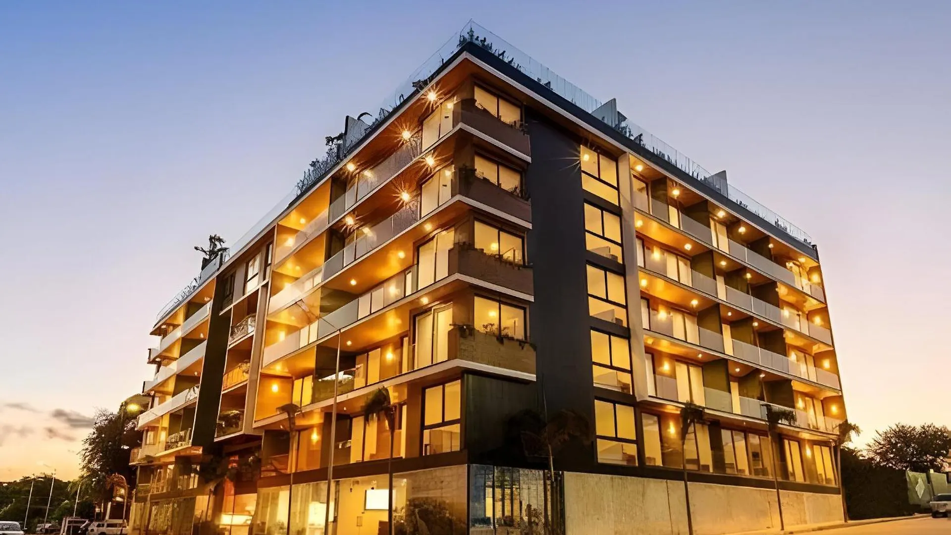Apartment The Shores - Chic Getaway - Beach Steps Away Playa del Carmen