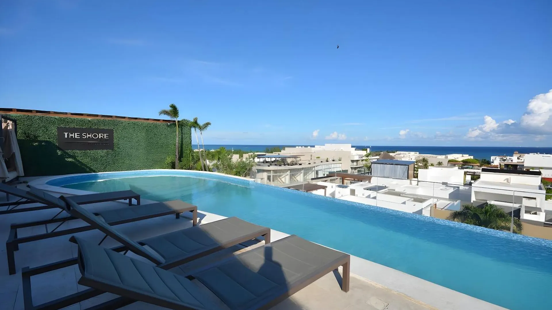The Shores - Chic Getaway - Beach Steps Away Playa del Carmen Apartment